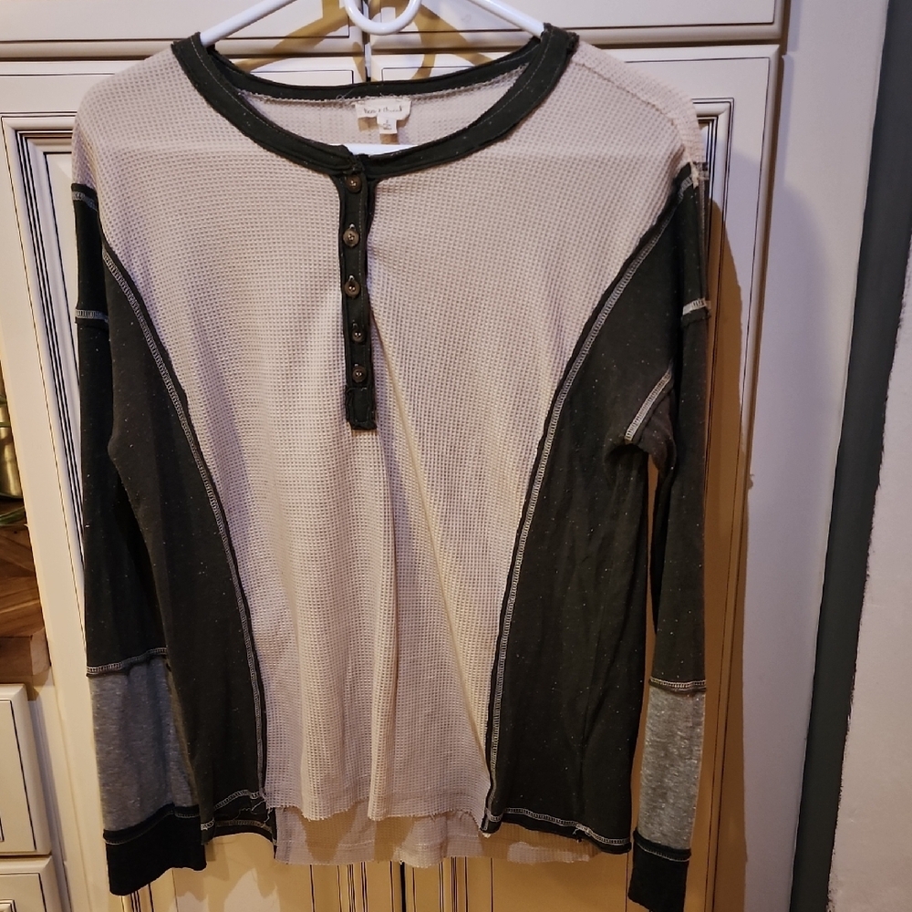 Hem & Thread Small Henley - Picture 4 of 4
